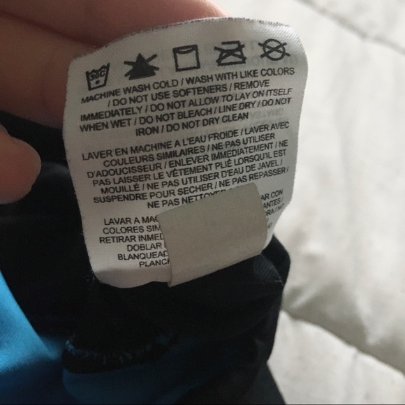 NIKE Dry Fit Capri Length Leggings - Picture 9 of 9